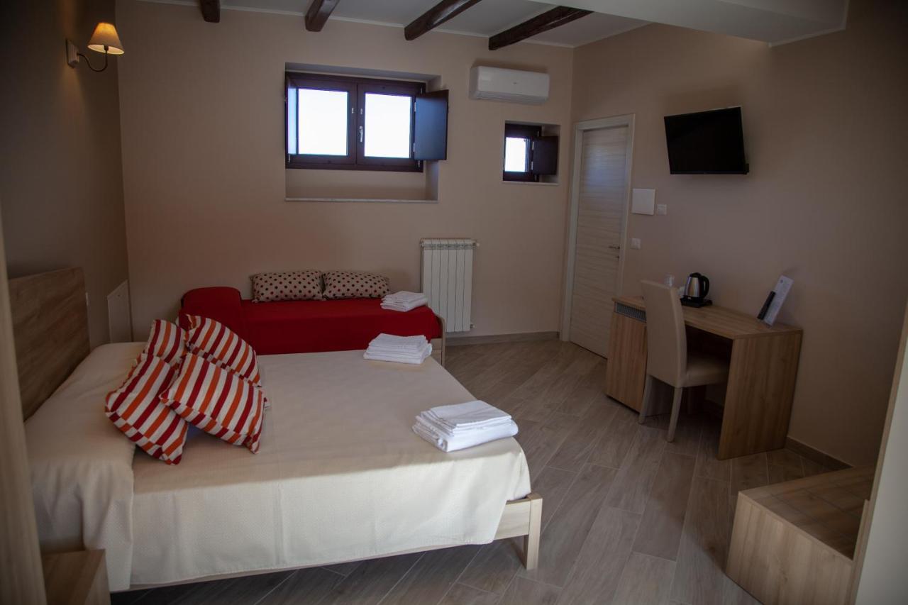 Al Centro Casa Vacanze Mistretta Exteriör bild
